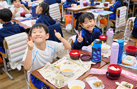 給食の様子
