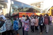 奈良へ向かうバスに乗り込みます。